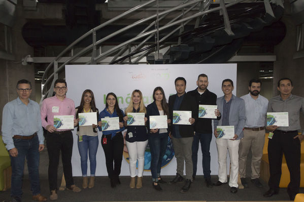 Acto premiación equipo ganador Innóvate EPM 2017
Acto premiación equipo ganador Innóvate EPM 2017
Fecha: Noviembre 9 de 2017
Para descargar esta fotografía en alta resolución, haga clic sobre la imagen hasta que la misma se despliegue en la pantalla completa; luego dé clic derecho y elija la opción "guardar imagen como". 
En caso de publicación por cualquier medio, solicitamos acompañarla del crédito: "Foto EPM"
Palabras clave: Acto premiación equipo ganador Innóvate EPM 2017