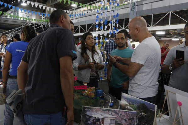 Parche Agua 
Parche del agua. 
Fecha: Noviembre 22 2019. 
Para descargar esta fotografía en alta resolución, haga clic sobre la imagen hasta que la misma se despliegue en la pantalla completa; luego dé clic derecho y elija la opción "guardar imagen como". 
En caso de publicación por cualquier medio, solicitamos acompañarla del crédito: "Foto EPM"
Palabras clave: Parche Agua