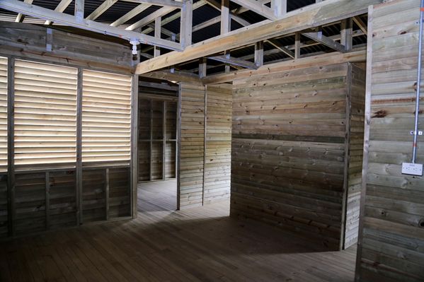 Entrega de casas en Amalfi del programa Aldeas – Fase IV
Entrega de casas en Amalfi del programa Aldeas – Fase IV           
Fecha: Octubre 1 de 2015
Para descargar esta fotografía en alta resolución, haga clic sobre la imagen hasta que la misma se despliegue en la pantalla completa; luego dé clic derecho y elija la opción "guardar imagen como". 
En caso de publicación por cualquier medio, solicitamos acompañarla del crédito: "Foto EPM"
Palabras clave: Entrega casas Amalfi programa Aldeas Fase IV