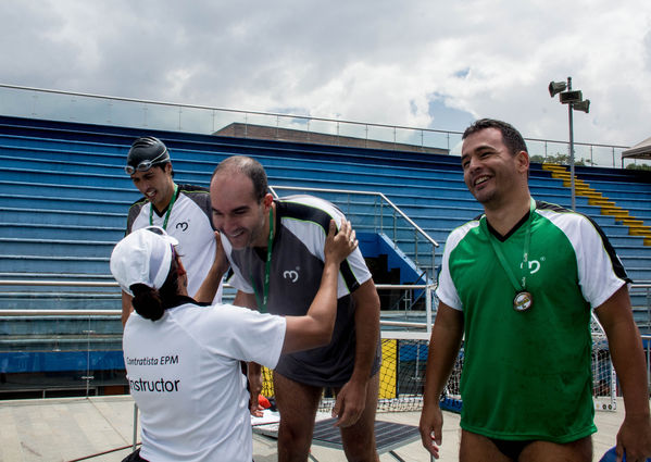 Juegos Deportivos y Recreativos
Juegos Deportivos y Recreativos
Fecha: Octubre 11 de 2014
Para descargar esta fotografía en alta resolución, haga clic sobre la imagen hasta que la misma se despliegue en la pantalla completa; luego dé clic derecho y elija la opción "guardar imagen como". 
En caso de publicación por cualquier medio, solicitamos acompañarla del crédito: "Foto EPM"
Palabras clave: Juegos Deportivos Recreativos Natación