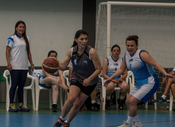 Juegos Deportivos y Recreativos
Juegos Deportivos y Recreativos
Fecha: Octubre 11 de 2014
Para descargar esta fotografía en alta resolución, haga clic sobre la imagen hasta que la misma se despliegue en la pantalla completa; luego dé clic derecho y elija la opción "guardar imagen como". 
En caso de publicación por cualquier medio, solicitamos acompañarla del crédito: "Foto EPM"
Palabras clave: Juegos Deportivos Recreativos Baloncesto
