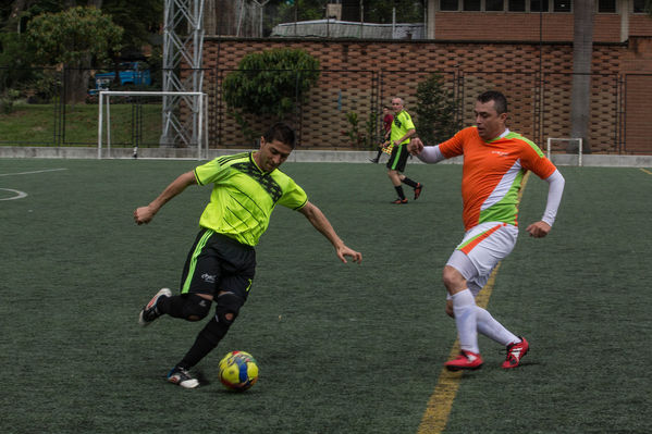 Juegos Deportivos y Recreativos
Juegos Deportivos y Recreativos
Fecha: Octubre 11 de 2014
Para descargar esta fotografía en alta resolución, haga clic sobre la imagen hasta que la misma se despliegue en la pantalla completa; luego dé clic derecho y elija la opción "guardar imagen como". 
En caso de publicación por cualquier medio, solicitamos acompañarla del crédito: "Foto EPM"
Palabras clave: Juegos Deportivos Recreativos fútbol