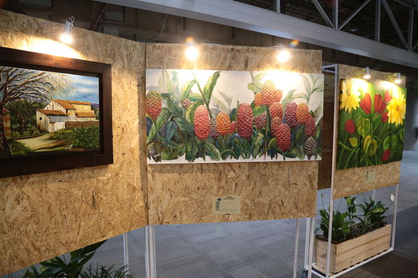 Exposición Artística EPM
Exposición Artística EPM
Fecha: Octubre 17 de 2017
Para descargar esta fotografía en alta resolución, haga clic sobre la imagen hasta que la misma se despliegue en la pantalla completa; luego dé clic derecho y elija la opción "guardar imagen como". 
En caso de publicación por cualquier medio, solicitamos acompañarla del crédito: "Foto EPM"
Palabras clave: Exposición Artística EPM