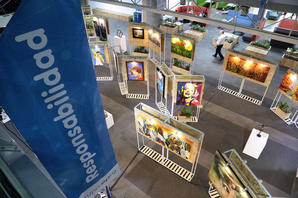 Exposición Artística EPM
Exposición Artística EPM
Fecha: Octubre 17 de 2017
Para descargar esta fotografía en alta resolución, haga clic sobre la imagen hasta que la misma se despliegue en la pantalla completa; luego dé clic derecho y elija la opción "guardar imagen como". 
En caso de publicación por cualquier medio, solicitamos acompañarla del crédito: "Foto EPM"
Palabras clave: Exposición Artística EPM