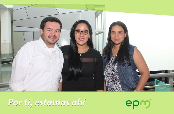 Segundo Aniversario Servicio Grupo EPM 
Segundo Aniversario Servicios Grupo EPM
Fecha: Octubre 21 de 2016
Para descargar esta fotografía en alta resolución, haga clic sobre la imagen hasta que la misma se despliegue en la pantalla completa; luego dé clic derecho y elija la opción "guardar imagen como". 
En caso de publicación por cualquier medio, solicitamos acompañarla del crédito: "Foto EPM"
Palabras clave: Segundo Aniversario Servicio Grupo EPM