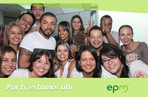 Segundo Aniversario Servicios Grupo EPM
Segundo Aniversario Servicios Grupo EPM
Fecha: Octubre 21 de 2016
Para descargar esta fotografía en alta resolución, haga clic sobre la imagen hasta que la misma se despliegue en la pantalla completa; luego dé clic derecho y elija la opción "guardar imagen como". 
En caso de publicación por cualquier medio, solicitamos acompañarla del crédito: "Foto EPM"
Palabras clave: Segundo Aniversario Servicios Grupo EPM