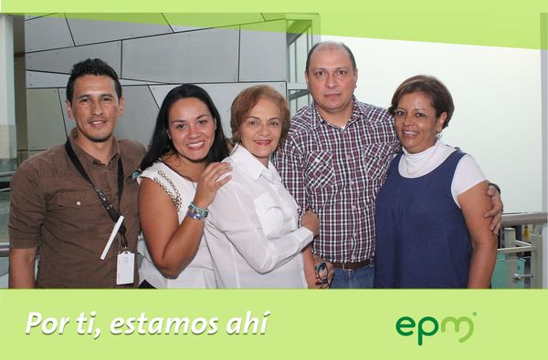 Segundo Aniversario Servicios Grupo EPM
Segundo Aniversario Servicios Grupo EPM
Fecha: Octubre 21 de 2016
Para descargar esta fotografía en alta resolución, haga clic sobre la imagen hasta que la misma se despliegue en la pantalla completa; luego dé clic derecho y elija la opción "guardar imagen como". 
En caso de publicación por cualquier medio, solicitamos acompañarla del crédito: "Foto EPM"
Palabras clave: Segundo Aniversario Servicios Grupo EPM