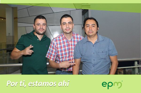 Segundo Aniversario Servicios Grupo EPM
Segundo Aniversario Servicios Grupo EPM
Fecha: Octubre 21 de 2016
Para descargar esta fotografía en alta resolución, haga clic sobre la imagen hasta que la misma se despliegue en la pantalla completa; luego dé clic derecho y elija la opción "guardar imagen como". 
En caso de publicación por cualquier medio, solicitamos acompañarla del crédito: "Foto EPM"
Palabras clave: Segundo Aniversario Servicios Grupo EPM