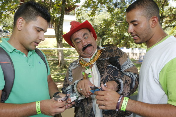 Feria de la Familia Oriente
Feria de la Familia Oriente
Fecha: Octubre 22 de 2016
Para descargar esta fotografía en alta resolución, haga clic sobre la imagen hasta que la misma se despliegue en la pantalla completa; luego dé clic derecho y elija la opción "guardar imagen como". 
En caso de publicación por cualquier medio, solicitamos acompañarla del crédito: "Foto EPM"
Palabras clave: Feria Familia Oriente Cocorná