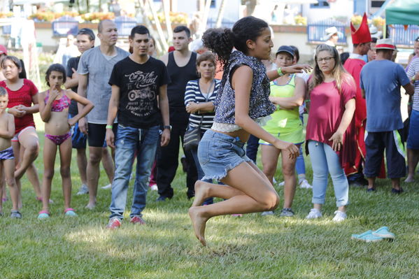 Feria de la Familia Oriente
Feria de la Familia Oriente
Fecha: Octubre 22 de 2016
Para descargar esta fotografía en alta resolución, haga clic sobre la imagen hasta que la misma se despliegue en la pantalla completa; luego dé clic derecho y elija la opción "guardar imagen como". 
En caso de publicación por cualquier medio, solicitamos acompañarla del crédito: "Foto EPM"
Palabras clave: Feria Familia Oriente Cocorná