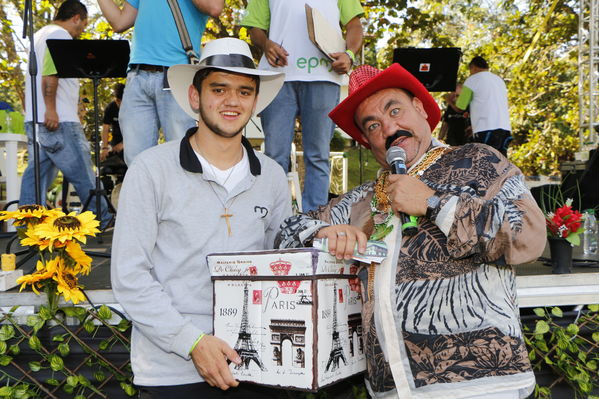 Feria de la Familia Oriente
Feria de la Familia Oriente
Fecha: Octubre 22 de 2016
Para descargar esta fotografía en alta resolución, haga clic sobre la imagen hasta que la misma se despliegue en la pantalla completa; luego dé clic derecho y elija la opción "guardar imagen como". 
En caso de publicación por cualquier medio, solicitamos acompañarla del crédito: "Foto EPM"
Palabras clave: Feria Familia Oriente Cocorná