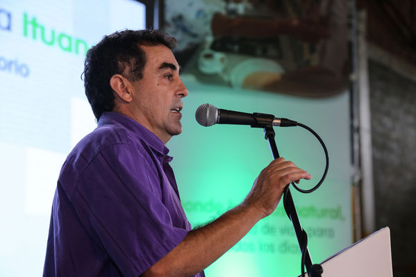 Visita del Ministro de Minas y Energía al proyecto Ituango y entrega del Gas Natural
Visita del Ministro de Minas y Energía al proyecto Ituango y entrega del Gas Natural
Fecha: Octubre 25 de 2014
Para descargar esta fotografía en alta resolución, haga clic sobre la imagen hasta que la misma se despliegue en la pantalla completa; luego dé clic derecho y elija la opción "guardar imagen como". 
En caso de publicación por cualquier medio, solicitamos acompañarla del crédito: "Foto EPM"
Palabras clave: Visita Ministro Minas Energía proyecto Ituango entrega Gas Natural