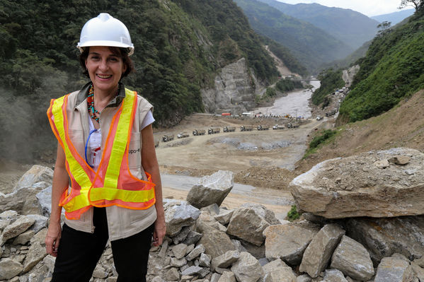 Visita del Ministro de Minas y Energía al proyecto Ituango y entrega del Gas Natural
Visita del Ministro de Minas y Energía al proyecto Ituango y entrega del Gas Natural
Fecha: Octubre 25 de 2014
Para descargar esta fotografía en alta resolución, haga clic sobre la imagen hasta que la misma se despliegue en la pantalla completa; luego dé clic derecho y elija la opción "guardar imagen como". 
En caso de publicación por cualquier medio, solicitamos acompañarla del crédito: "Foto EPM"
Palabras clave: Visita Ministro Minas Energía proyecto Ituango entrega Gas Natural