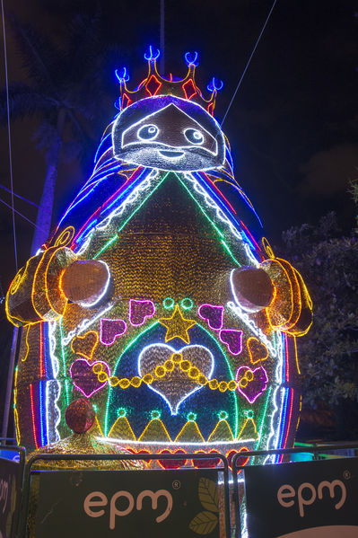 Montaje del Alumbrado Navideño 2016
Montaje del Alumbrado Navideño 2016
Fecha: Octubre 26 de 2016
Para descargar esta fotografía en alta resolución, haga clic sobre la imagen hasta que la misma se despliegue en la pantalla completa; luego dé clic derecho y elija la opción "guardar imagen como". 
En caso de publicación por cualquier medio, solicitamos acompañarla del crédito: "Foto EPM"
Palabras clave: Montaje Alumbrado Navideño 2016