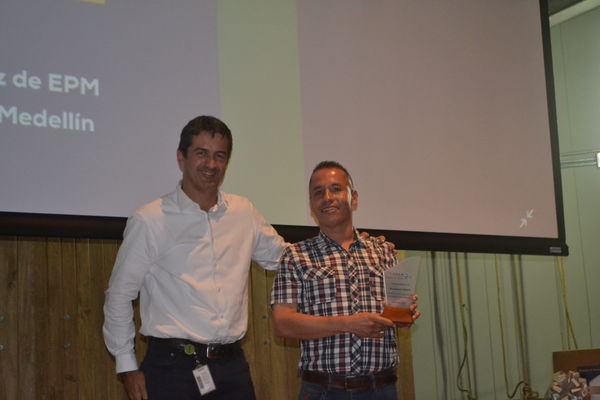 Concurso iniciativas comunitarias
Concurso iniciativas comunitarias. 
Fecha: Octubre 3 2018.
Para descargar esta fotografía en alta resolución, haga clic sobre la imagen hasta que la misma se despliegue en la pantalla completa; luego dé clic derecho y elija la opción "guardar imagen como". 
En caso de publicación por cualquier medio, solicitamos acompañarla del crédito: "Foto EPM"

Palabras clave: Concurso iniciativas comunitarias