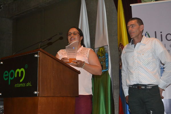 Concurso iniciativas comunitarias
Concurso iniciativas comunitarias. 
Fecha: Octubre 3 2018.
Para descargar esta fotografía en alta resolución, haga clic sobre la imagen hasta que la misma se despliegue en la pantalla completa; luego dé clic derecho y elija la opción "guardar imagen como". 
En caso de publicación por cualquier medio, solicitamos acompañarla del crédito: "Foto EPM"

Palabras clave: Concurso iniciativas comunitarias