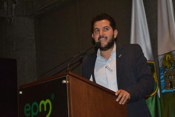 Concurso iniciativas comunitarias
Concurso iniciativas comunitarias. 
Fecha: Octubre 3 2018.
Para descargar esta fotografía en alta resolución, haga clic sobre la imagen hasta que la misma se despliegue en la pantalla completa; luego dé clic derecho y elija la opción "guardar imagen como". 
En caso de publicación por cualquier medio, solicitamos acompañarla del crédito: "Foto EPM"

Palabras clave: Concurso iniciativas comunitarias
