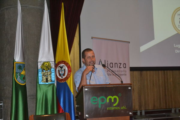 Concurso iniciativas comunitarias
Concurso iniciativas comunitarias. 
Fecha: Octubre 3 2018.
Para descargar esta fotografía en alta resolución, haga clic sobre la imagen hasta que la misma se despliegue en la pantalla completa; luego dé clic derecho y elija la opción "guardar imagen como". 
En caso de publicación por cualquier medio, solicitamos acompañarla del crédito: "Foto EPM"

Palabras clave: Concurso iniciativas comunitarias
