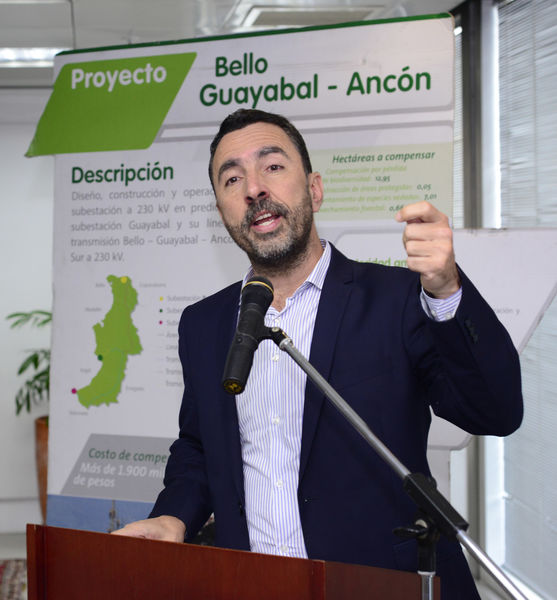 Rueda de Prensa Proyecto Bello-Guayabal-Ancón
Rueda de Prensa Proyecto Bello-Guayabal-Ancón
Fecha: Octubre 6 de 2017
Para descargar esta fotografía en alta resolución, haga clic sobre la imagen hasta que la misma se despliegue en la pantalla completa; luego dé clic derecho y elija la opción "guardar imagen como". 
En caso de publicación por cualquier medio, solicitamos acompañarla del crédito: "Foto EPM"
Palabras clave: Rueda de Prensa Proyecto Bello-Guayabal-Ancón