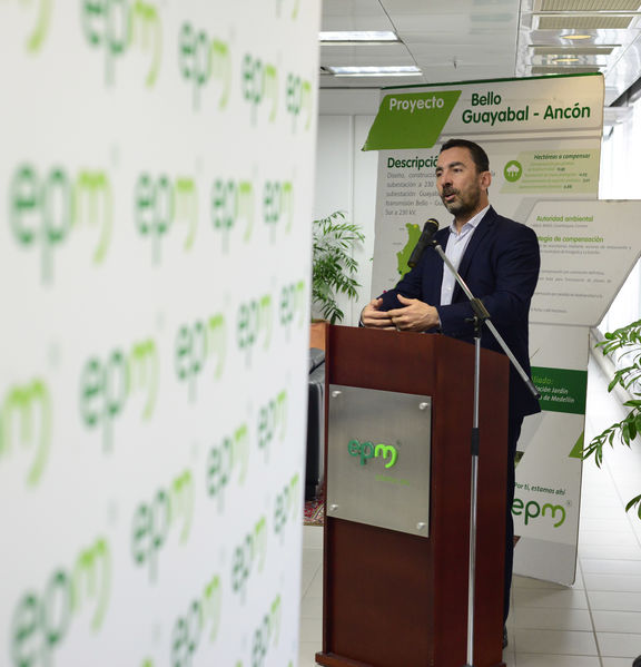 Rueda de Prensa Proyecto Bello-Guayabal-Ancón
Rueda de Prensa Proyecto Bello-Guayabal-Ancón
Fecha: Octubre 6 de 2017
Para descargar esta fotografía en alta resolución, haga clic sobre la imagen hasta que la misma se despliegue en la pantalla completa; luego dé clic derecho y elija la opción "guardar imagen como". 
En caso de publicación por cualquier medio, solicitamos acompañarla del crédito: "Foto EPM"
Palabras clave: Rueda de Prensa Proyecto Bello-Guayabal-Ancón