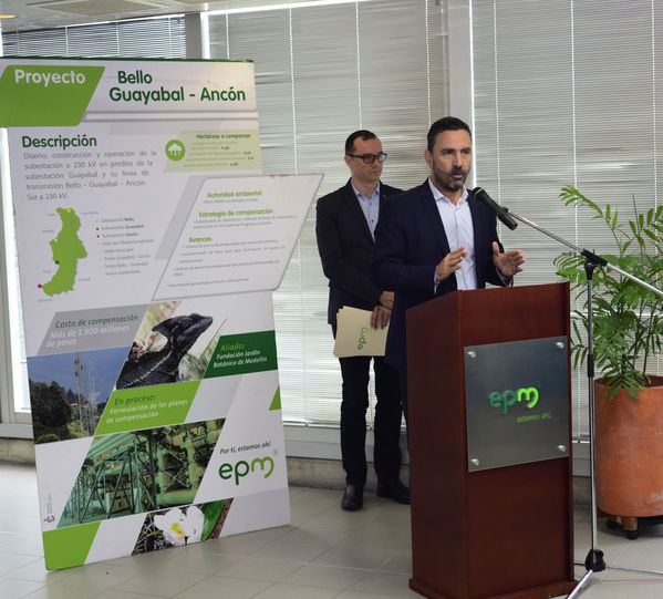Rueda de Prensa Proyecto Bello-Guayabal-Ancón
Rueda de Prensa Proyecto Bello-Guayabal-Ancón
Fecha: Octubre 6 de 2017
Para descargar esta fotografía en alta resolución, haga clic sobre la imagen hasta que la misma se despliegue en la pantalla completa; luego dé clic derecho y elija la opción "guardar imagen como". 
En caso de publicación por cualquier medio, solicitamos acompañarla del crédito: "Foto EPM"
Palabras clave: Rueda de Prensa Proyecto Bello-Guayabal-Ancón