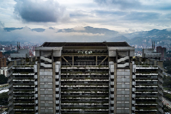 Edificio EPM
Edificio EPM
Fecha: Septiembre 29 de 2016
Para descargar esta fotografía en alta resolución, haga clic sobre la imagen hasta que la misma se despliegue en la pantalla completa; luego dé clic derecho y elija la opción "guardar imagen como". 
En caso de publicación por cualquier medio, solicitamos acompañarla del crédito: "Foto EPM"
Palabras clave: Edificio EPM