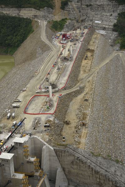 Obras contingencia
Obras contingencia.
Fecha: Octubre 3 2018
Para descargar esta fotografía en alta resolución, haga clic sobre la imagen hasta que la misma se despliegue en la pantalla completa; luego dé clic derecho y elija la opción "guardar imagen como". 
En caso de publicación por cualquier medio, solicitamos acompañarla del crédito: "Foto EPM"
Palabras clave: Obras contingencia