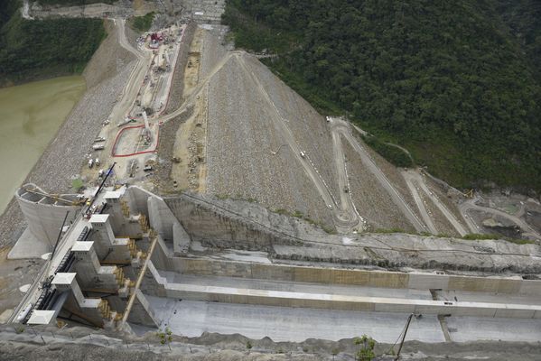 Obras contingencia
Obras contingencia.
Fecha: Octubre 3 2018
Para descargar esta fotografía en alta resolución, haga clic sobre la imagen hasta que la misma se despliegue en la pantalla completa; luego dé clic derecho y elija la opción "guardar imagen como". 
En caso de publicación por cualquier medio, solicitamos acompañarla del crédito: "Foto EPM"
Palabras clave: Obras contingencia