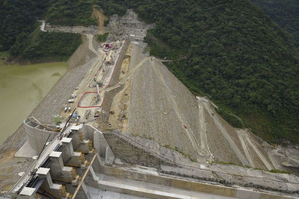 Obras contingencia
Obras contingencia.
Fecha: Octubre 3 2018
Para descargar esta fotografía en alta resolución, haga clic sobre la imagen hasta que la misma se despliegue en la pantalla completa; luego dé clic derecho y elija la opción "guardar imagen como". 
En caso de publicación por cualquier medio, solicitamos acompañarla del crédito: "Foto EPM"
Palabras clave: Obras contingencia