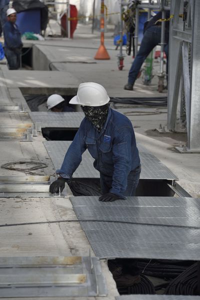 Obras contingencia
Obras contingencia.
Fecha: Octubre 3 2018
Para descargar esta fotografía en alta resolución, haga clic sobre la imagen hasta que la misma se despliegue en la pantalla completa; luego dé clic derecho y elija la opción "guardar imagen como". 
En caso de publicación por cualquier medio, solicitamos acompañarla del crédito: "Foto EPM"
Palabras clave: Obras contingencia