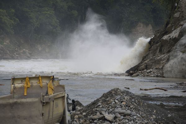 Obras contingencia
Obras contingencia.
Fecha: Octubre 3 2018
Para descargar esta fotografía en alta resolución, haga clic sobre la imagen hasta que la misma se despliegue en la pantalla completa; luego dé clic derecho y elija la opción "guardar imagen como". 
En caso de publicación por cualquier medio, solicitamos acompañarla del crédito: "Foto EPM"
Palabras clave: Obras contingencia