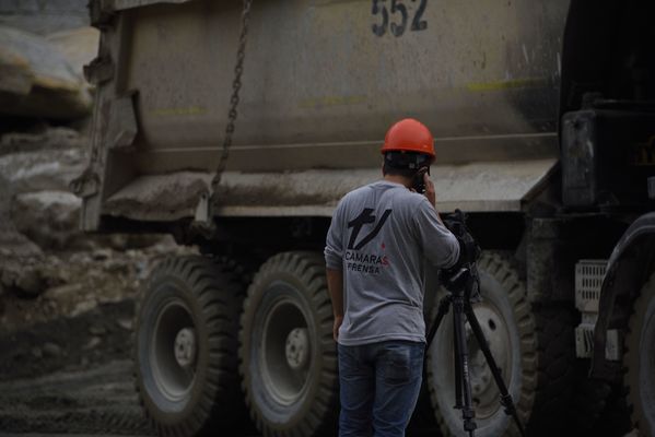 Obras contingencia
Obras contingencia.
Fecha: Octubre 3 2018
Para descargar esta fotografía en alta resolución, haga clic sobre la imagen hasta que la misma se despliegue en la pantalla completa; luego dé clic derecho y elija la opción "guardar imagen como". 
En caso de publicación por cualquier medio, solicitamos acompañarla del crédito: "Foto EPM"
Palabras clave: Obras contingencia