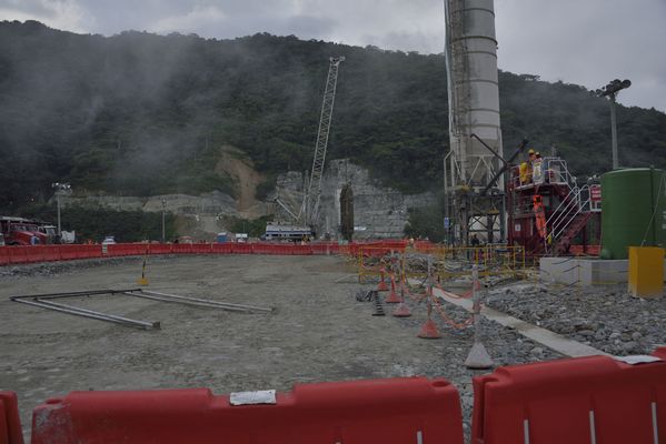 Obras contingencia
Obras contingencia.
Fecha: Octubre 3 2018
Para descargar esta fotografía en alta resolución, haga clic sobre la imagen hasta que la misma se despliegue en la pantalla completa; luego dé clic derecho y elija la opción "guardar imagen como". 
En caso de publicación por cualquier medio, solicitamos acompañarla del crédito: "Foto EPM"
Palabras clave: Obras contingencia