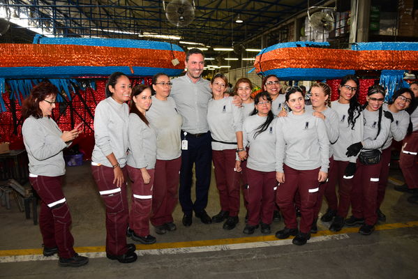 Rueda de prensa del Alumbrado Navideño
Rueda de prensa del Alumbrado Navideño
Fecha: Octubre 17 2019.
Para descargar esta fotografía en alta resolución, haga clic sobre la imagen hasta que la misma se despliegue en la pantalla completa; luego dé clic derecho y elija la opción "guardar imagen como". 
En caso de publicación por cualquier medio, solicitamos acompañarla del crédito: "Foto EPM"
Palabras clave: Rueda de prensa del Alumbrado Navideño