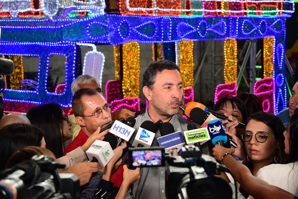 Rueda de prensa del Alumbrado Navideño
Rueda de prensa del Alumbrado Navideño
Fecha: Octubre 17 2019.
Para descargar esta fotografía en alta resolución, haga clic sobre la imagen hasta que la misma se despliegue en la pantalla completa; luego dé clic derecho y elija la opción "guardar imagen como". 
En caso de publicación por cualquier medio, solicitamos acompañarla del crédito: "Foto EPM"
Palabras clave: Rueda de prensa del Alumbrado Navideño