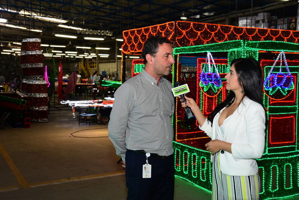 Rueda de prensa del Alumbrado Navideño
Rueda de prensa del Alumbrado Navideño
Fecha: Octubre 17 2019.
Para descargar esta fotografía en alta resolución, haga clic sobre la imagen hasta que la misma se despliegue en la pantalla completa; luego dé clic derecho y elija la opción "guardar imagen como". 
En caso de publicación por cualquier medio, solicitamos acompañarla del crédito: "Foto EPM"
Palabras clave: Rueda de prensa del Alumbrado Navideño