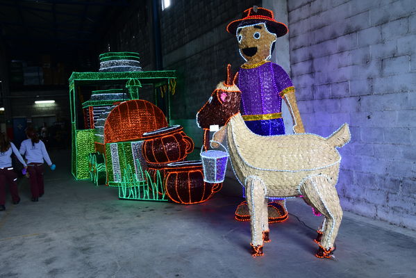 Rueda de prensa del Alumbrado Navideño
Rueda de prensa del Alumbrado Navideño
Fecha: Octubre 17 2019.
Para descargar esta fotografía en alta resolución, haga clic sobre la imagen hasta que la misma se despliegue en la pantalla completa; luego dé clic derecho y elija la opción "guardar imagen como". 
En caso de publicación por cualquier medio, solicitamos acompañarla del crédito: "Foto EPM"
Palabras clave: Rueda de prensa del Alumbrado Navideño