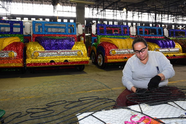 Rueda de prensa del Alumbrado Navideño
Rueda de prensa del Alumbrado Navideño
Fecha: Octubre 17 2019.
Para descargar esta fotografía en alta resolución, haga clic sobre la imagen hasta que la misma se despliegue en la pantalla completa; luego dé clic derecho y elija la opción "guardar imagen como". 
En caso de publicación por cualquier medio, solicitamos acompañarla del crédito: "Foto EPM"
Palabras clave: Rueda de prensa del Alumbrado Navideño