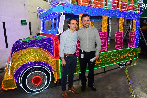 Rueda de prensa del Alumbrado Navideño
Rueda de prensa del Alumbrado Navideño
Fecha: Octubre 17 2019.
Para descargar esta fotografía en alta resolución, haga clic sobre la imagen hasta que la misma se despliegue en la pantalla completa; luego dé clic derecho y elija la opción "guardar imagen como". 
En caso de publicación por cualquier medio, solicitamos acompañarla del crédito: "Foto EPM"
Palabras clave: Rueda de prensa del Alumbrado Navideño