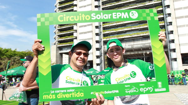 Circuito solar EPM 2019 Gran final
Circuito solar EPM 2019 Gran final.  
Fecha: Octubre 7 2019.
Para descargar esta fotografía en alta resolución, haga clic sobre la imagen hasta que la misma se despliegue en la pantalla completa; luego dé clic derecho y elija la opción "guardar imagen como". 
En caso de publicación por cualquier medio, solicitamos acompañarla del crédito: "Foto EPM"
Palabras clave: Circuito solar EPM 2019 Gran final