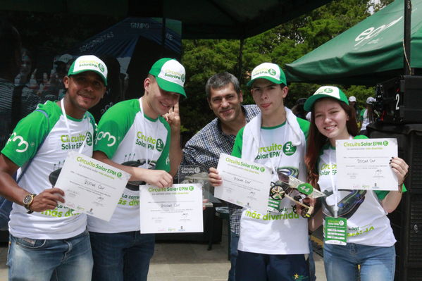 Circuito solar EPM 2019 Gran final
Circuito solar EPM 2019 Gran final.  
Fecha: Octubre 7 2019.
Para descargar esta fotografía en alta resolución, haga clic sobre la imagen hasta que la misma se despliegue en la pantalla completa; luego dé clic derecho y elija la opción "guardar imagen como". 
En caso de publicación por cualquier medio, solicitamos acompañarla del crédito: "Foto EPM"
Palabras clave: Circuito solar EPM 2019 Gran final
