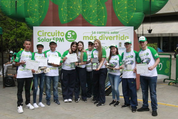Circuito solar EPM 2019 Gran final
Circuito solar EPM 2019 Gran final.  
Fecha: Octubre 7 2019.
Para descargar esta fotografía en alta resolución, haga clic sobre la imagen hasta que la misma se despliegue en la pantalla completa; luego dé clic derecho y elija la opción "guardar imagen como". 
En caso de publicación por cualquier medio, solicitamos acompañarla del crédito: "Foto EPM"
Palabras clave: Circuito solar EPM 2019 Gran final