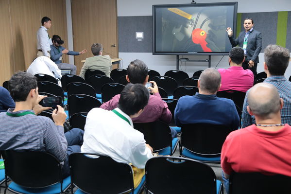 Evento Saber +
Evento Saber +
Fecha: Septiembre 7 de 2017
Para descargar esta fotografía en alta resolución, haga clic sobre la imagen hasta que la misma se despliegue en la pantalla completa; luego dé clic derecho y elija la opción "guardar imagen como". 
En caso de publicación por cualquier medio, solicitamos acompañarla del crédito: "Foto EPM"
Jornadas técnicas
Palabras clave: Evento Saber mas Jornadas técnicas