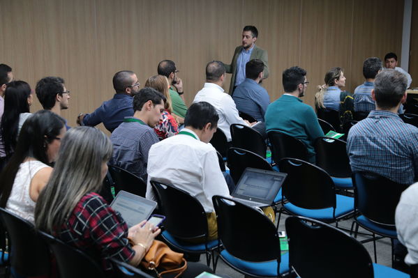 Evento Saber +
Evento Saber +
Fecha: Septiembre 7 de 2017
Para descargar esta fotografía en alta resolución, haga clic sobre la imagen hasta que la misma se despliegue en la pantalla completa; luego dé clic derecho y elija la opción "guardar imagen como". 
En caso de publicación por cualquier medio, solicitamos acompañarla del crédito: "Foto EPM"
Jornadas técnicas
Palabras clave: Evento Saber mas Jornadas técnicas