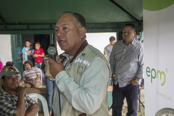 Socialización Ramal Caldas-Amagá
Socialización Ramal Caldas-Amagá
Fecha: Septiembre 10 de 2016
Para descargar esta fotografía en alta resolución, haga clic sobre la imagen hasta que la misma se despliegue en la pantalla completa; luego dé clic derecho y elija la opción "guardar imagen como". 
En caso de publicación por cualquier medio, solicitamos acompañarla del crédito: "Foto EPM"
Palabras clave: Socialización Ramal Caldas Amagá