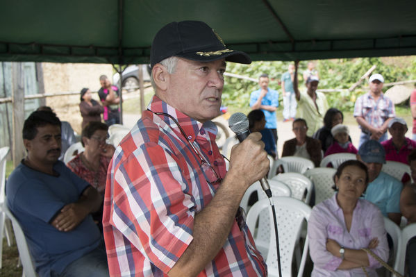 Socialización Ramal Caldas-Amagá
Socialización Ramal Caldas-Amagá
Fecha: Septiembre 10 de 2016
Para descargar esta fotografía en alta resolución, haga clic sobre la imagen hasta que la misma se despliegue en la pantalla completa; luego dé clic derecho y elija la opción "guardar imagen como". 
En caso de publicación por cualquier medio, solicitamos acompañarla del crédito: "Foto EPM"
Palabras clave: Socialización Ramal Caldas Amagá