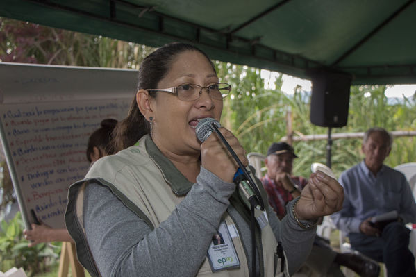 Socialización Ramal Caldas-Amagá
Socialización Ramal Caldas-Amagá
Fecha: Septiembre 10 de 2016
Para descargar esta fotografía en alta resolución, haga clic sobre la imagen hasta que la misma se despliegue en la pantalla completa; luego dé clic derecho y elija la opción "guardar imagen como". 
En caso de publicación por cualquier medio, solicitamos acompañarla del crédito: "Foto EPM"
Palabras clave: Socialización Ramal Caldas Amagá