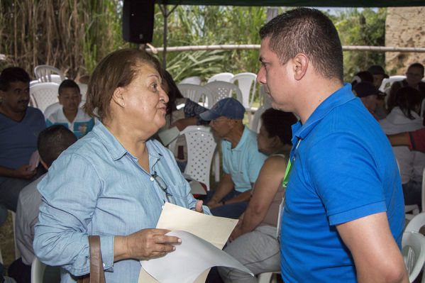 Socialización Ramal Caldas-Amagá
Socialización Ramal Caldas-Amagá
Fecha: Septiembre 10 de 2016
Para descargar esta fotografía en alta resolución, haga clic sobre la imagen hasta que la misma se despliegue en la pantalla completa; luego dé clic derecho y elija la opción "guardar imagen como". 
En caso de publicación por cualquier medio, solicitamos acompañarla del crédito: "Foto EPM"
Palabras clave: Socialización Ramal Caldas Amagá