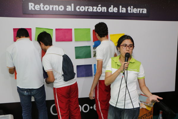 Feria del Libro - Stand - Biblioteca EPM
Feria del Libro - Stand - Biblioteca EPM
Fecha: Septiembre 14 de 2016
Para descargar esta fotografía en alta resolución, haga clic sobre la imagen hasta que la misma se despliegue en la pantalla completa; luego dé clic derecho y elija la opción "guardar imagen como". 
En caso de publicación por cualquier medio, solicitamos acompañarla del crédito: "Foto EPM"
Palabras clave: Feria Libro Stand Biblioteca EPM