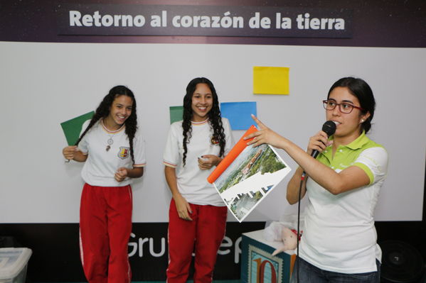 Feria del Libro - Stand - Biblioteca EPM
Feria del Libro - Stand - Biblioteca EPM
Fecha: Septiembre 14 de 2016
Para descargar esta fotografía en alta resolución, haga clic sobre la imagen hasta que la misma se despliegue en la pantalla completa; luego dé clic derecho y elija la opción "guardar imagen como". 
En caso de publicación por cualquier medio, solicitamos acompañarla del crédito: "Foto EPM"
Palabras clave: Feria Libro Stand Biblioteca EPM